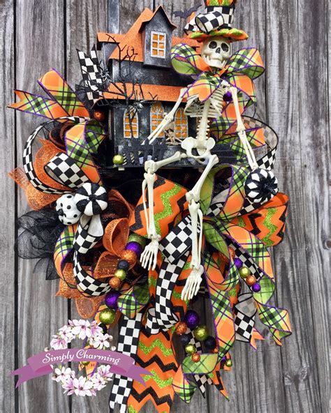 Halloween Skeleton Wreath, Haunted House, Wreath for Halloween ...