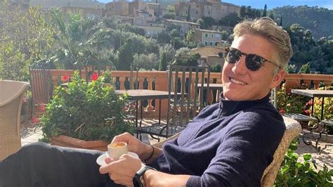 In seiner karriere hat er schon sehr viel erlebt. Bastian Schweinsteiger hat "perfekten Tag" mit seiner Frau ...