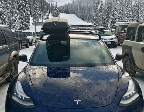 Tesla Model 3 Black Aluminum Roof Rack Lockable