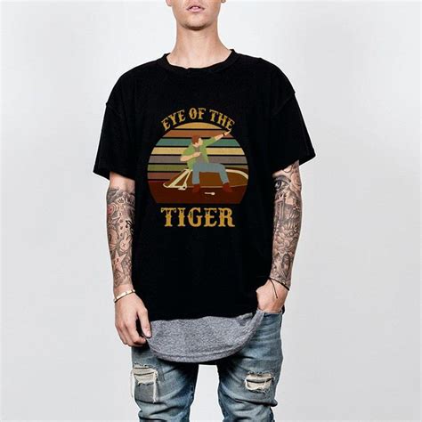 Eye Of The Tiger Vintage Shirt Hoodie Sweater Longsleeve T Shirt