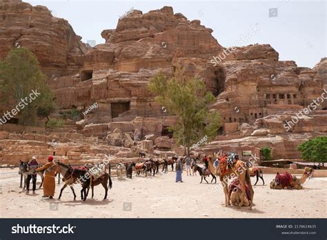 Petra Jordan Circa May 2022 Bedouins Stock Photo 2178614635 Shutterstock