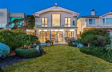 Frank Sinatras Malibu Beach House For Sale For 129 Million