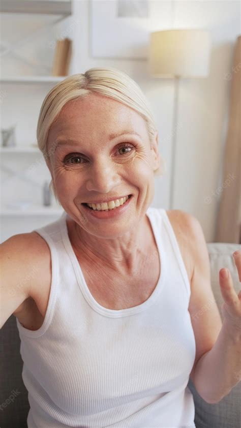 Premium Photo Video Call Online Chat Smiling Mature Woman Selfie