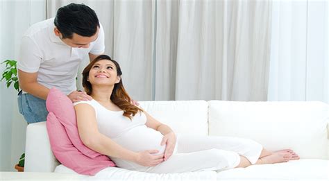 ide terkini 15 sikap suami saat istri hamil trimester pertama