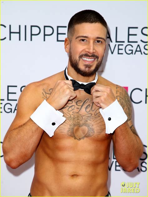 Jersey Shore S Vinny Guadagnino Shows Off His Buff Bod At Chippendales