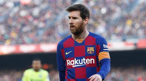 You Can Never Say Never In Football Pique Unsure Of Messi Future