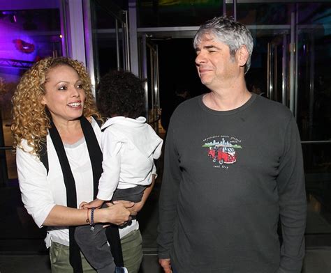 שם המרצה (שם פרטי ו/או משפחה) מילים בשם הקורס מילים בסילבוס הקורס. צפו: אורלי וילנאי וגיא מרוז מבשרים בשידור שהם מתחתנים