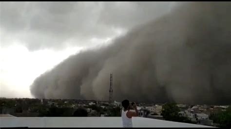 Apocalyptic Dust Storm Engulfs Indias Golden City