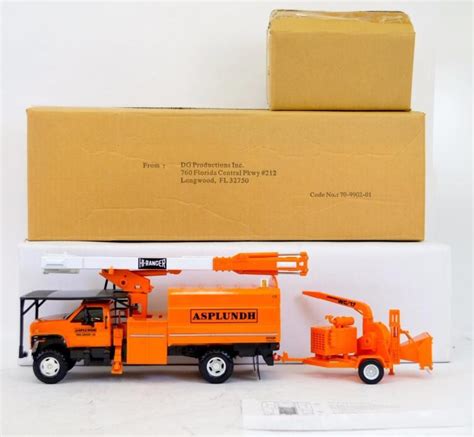 Lot Dg Productions Asplundh Gmc Bucket Truck And Wood Chipper In