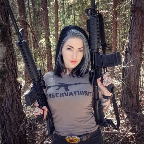 Pin By Roger Kee On Deadly But Sexy Women Girl Guns Military Girl