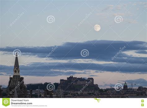 Full Moon Over Edinburgh Castle Stock Image Image Of Full Night