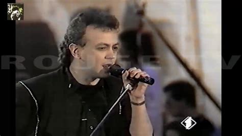 Pretendere di avere tutti quanti attorno a te. Enrico Ruggeri al Festivalbar 90 Club Estate - 1990 - YouTube