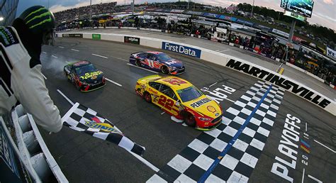 Nascar sprint cup standings for 2009. Truex Jr. amenaza a Logano para la carrera en Miami