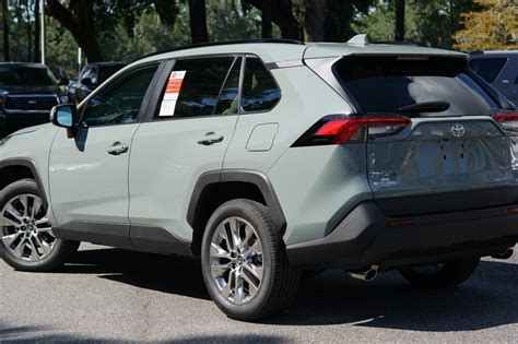 New 2020 Toyota Rav4 Xle Premium Fwd 4d Sport Utility