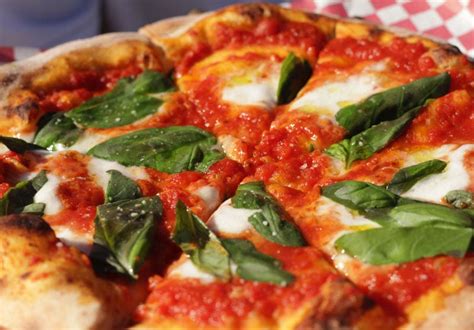 Traditional Neapolitan Pizza Margherita Recipe With Fresh Basil