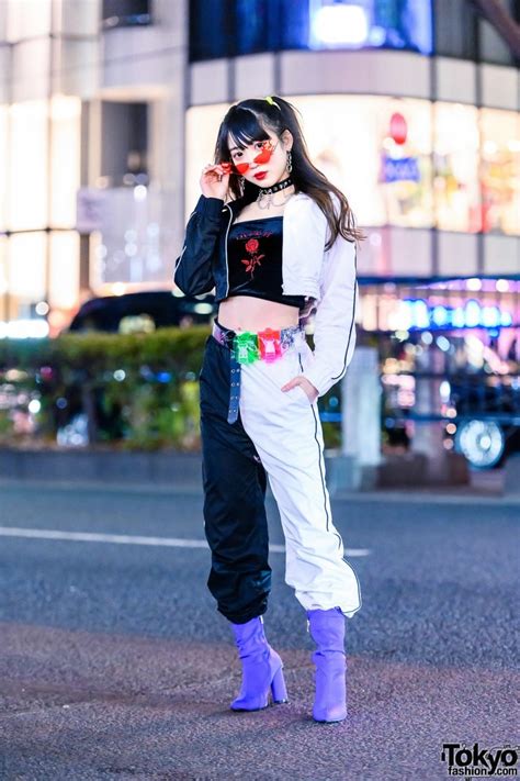 Japanese Pop Idol In Black And White Fashion Tokyo Fashion