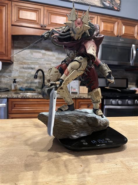The Fallen Captain Statue Is Fing Incredible Rdestiny2