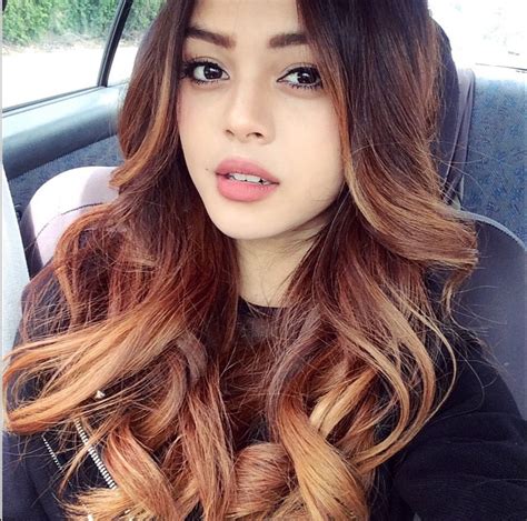Pin By Anastasia On Lily Maymac Curled Hairstyles Blonde Hair Blue