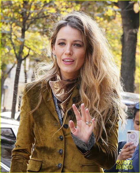 Blake Lively Responds To A Joke About The Suits Shes Wearing Photo