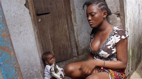 Ebola Outbreak Why Liberia S Quarantine In West Point Slum Will Fail World Cbc News