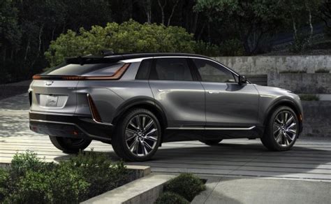 2023 Cadillac Lyriq Pros And Cons Can It Succeed In The Luxury Ev Suv