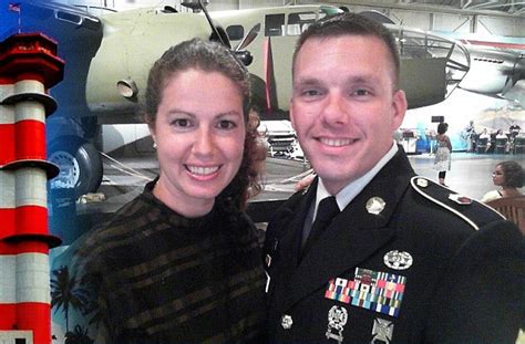 Soldiers Wife Is Found Stabbed To Death At Their Home On Hawaii