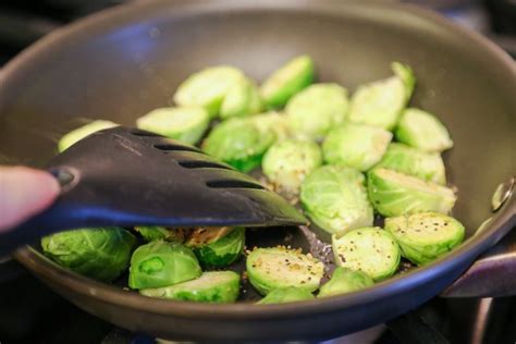 How To Cook Regular Brussels Sprouts On The Stove