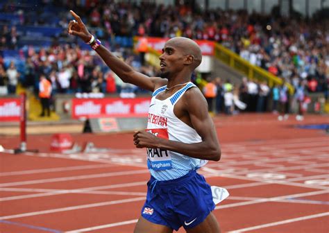 Great Britains Mo Farah Races And Wins Final Track Race In Home