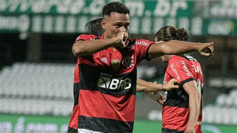 Flamengo x Coritiba onde assistir escalação horário e as últimas