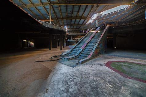 An Abandoned Mall Liminal Spaces Rliminalspace