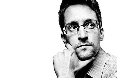 Edward snowden, a former us national security agency (nsa) contractor, now lives in russia after fleeing the united states via hong kong in may, having revealed extensive internet and phone surveillance by us intelligence. Edward Snowden Might Be Willing to Return to the USA ...