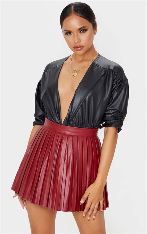 Burgundy Faux Leather Pleated Skater Skirt Prettylittlething