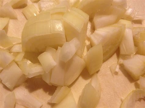 Watch the good food team show you how to finely chop onions. Free From G.: Clams And Bacon In A White Wine Cream Sauce