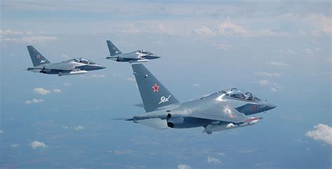 Hd Wallpaper The Russian Air Force In The Middle The Yak 130 Combat