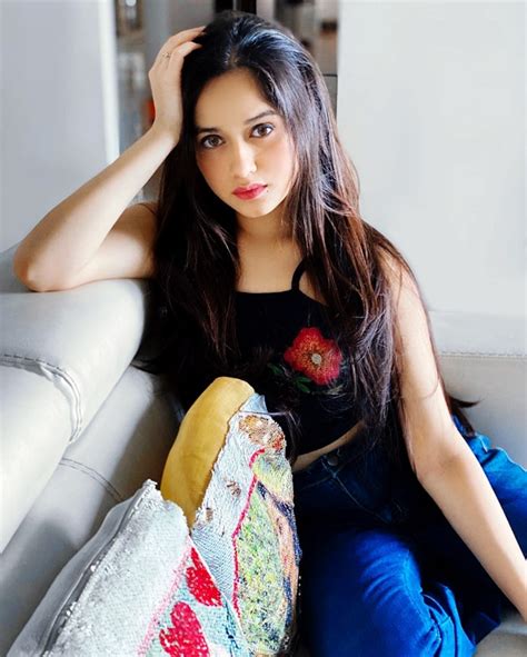 Tik Tok Star Jannat Zubairs Hot And Stylish Pictures Are Enough Clue To Amp Up Your Wardrobe