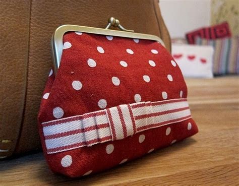 Snap Frame Purse Tutorial · How To Make A Snap Purse · Sewing On Cut