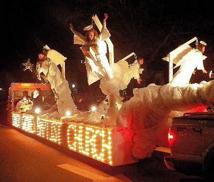Discover 37 easy and/or diy christmas decorations, including wreaths, advent calendars, ornaments, and what's more festive than a spread of flickering holiday candles? Church Christmas Floats | Christmas Parade Winning Floats & Other Parade / Museum Photos ...