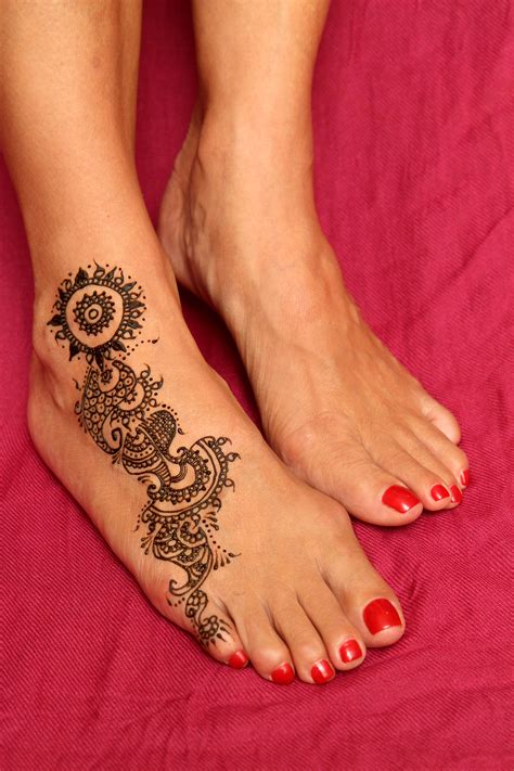 Stylish Mhendi Designs 2013 Pics Photos Pictures Images Small Henna