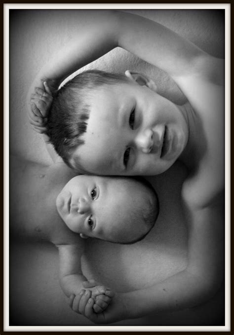 Brotherly Love Pose Love This I Could Sing Again Bambini
