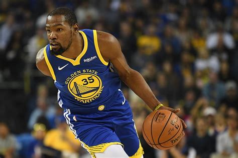 Kevin durant was born on september 29, 1988 in washington, district of columbia, usa as kevin wayne durant. Kevin Durant Makes Visitors Watch Jordan Highlights When ...