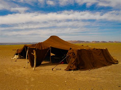 Desert Tents And The Nomadsu0027 Tent Artfully Shaped To Capture The