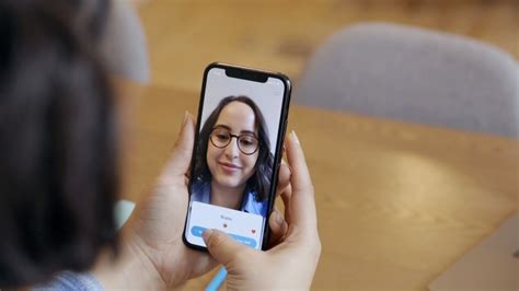 warby parker dips into ar with the launch of virtual try on techcrunch