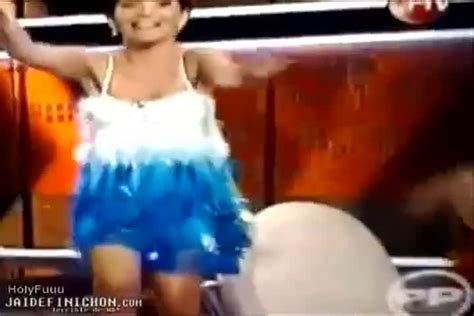 Oups J Ai Pas De Culotte - Elle chute sans culotte à la télévision chilienne | Youmadeo