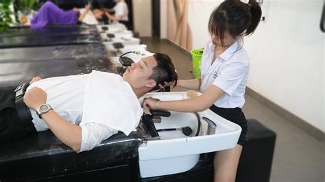 Vietnam Barber Shop Da Nang Massage Face Shave Wash Hair With