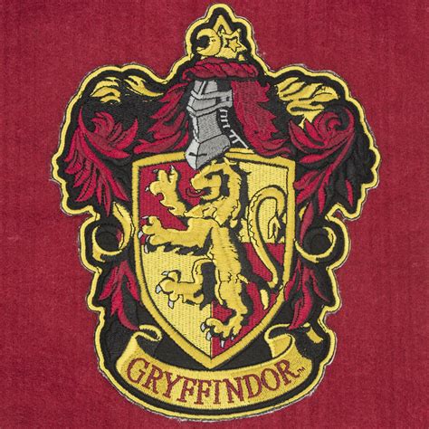 Harry Potter Decoration Gryffindor Banner And Flag Set Cinereplicas
