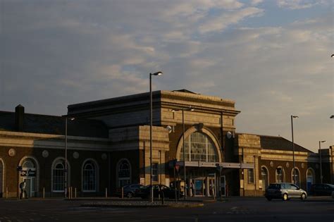 Margate Railway Station © Christopher Hilton Cc By Sa20 Geograph