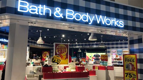 Bath And Body Works Store Closings 2019 Retailer Also Opening New Shops