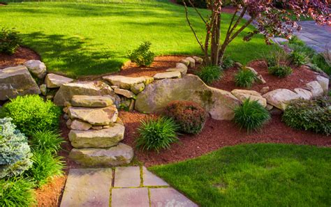How To Select The Right Boulders And Rocks For Your Garden