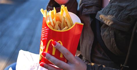 McDonald's Employees Share The Behind-The-Scenes Secrets They Learned