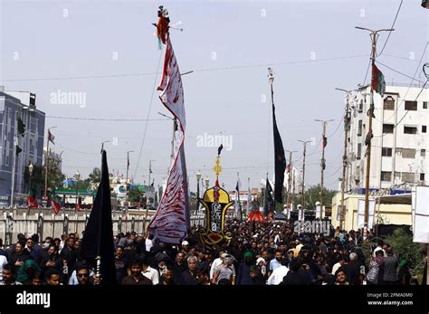 Karachi Pakistan April 12 2023 Shiite Muslims Are Holding Mourning